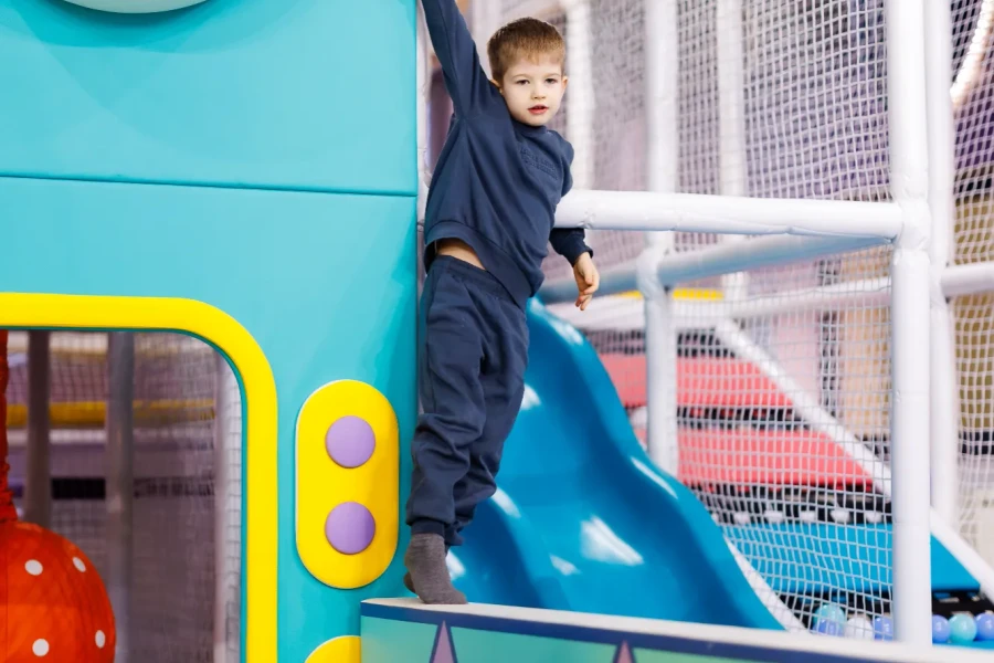 Loc de joacă Timișoara – Inovo Play | Petreceri copii & închiriere spațiu joacă